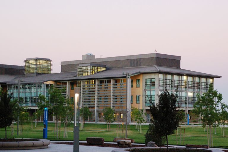 Building 1 of Science and Engineering (SE1)