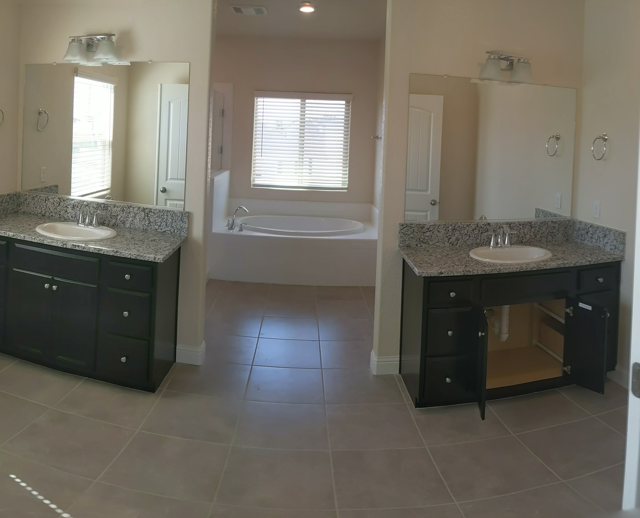 master bedroom bathroom